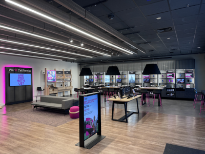 T-Mobile_Lodi_CA_interior